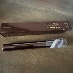Hourglass Ambient Soft Glow Foundation Brush - NWT